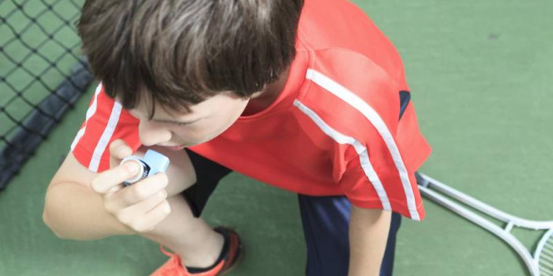 ¿Puede mi hijo hacer deporte con asma?