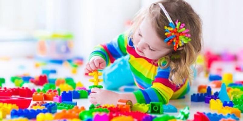 Imagen de una niña/Famma Atención temprana y derechos