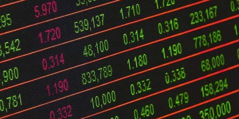Broker online: Cómo elegirlo Pantalla cotizaciones / Pixabay