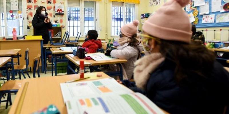 Frío en las aulas educativas por la pandemia y por el temporal