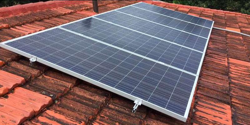 El autoconsumo fotovoltaico en España crece un 30% en 2020 Placas solares para el autoconsumo fotovoltaico en España