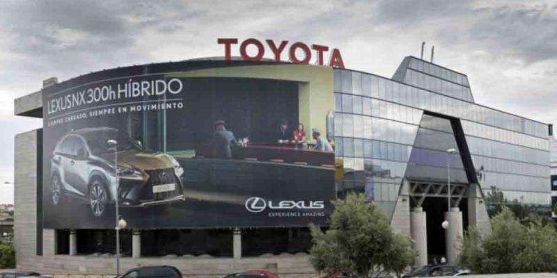 Automoción invasión Rusia / Toyota El sector de la automoción se ha volcado con la ayuda humanitaria en Ucrania