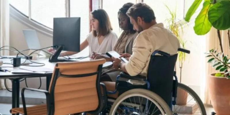 Trabajadores con discapacidad / EuropaPress Trabajadores con discapacidad