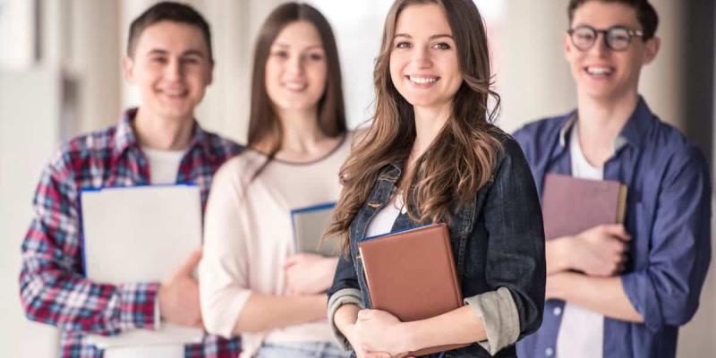Imagen de varios estudiantes / TodoDisca Estudiantes