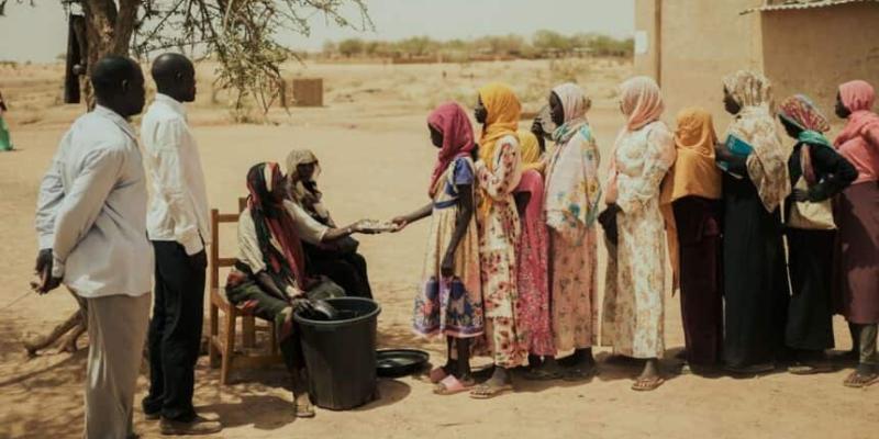 Imagen de varias personas/Corresponsables Nueva campaña de la UE para visibilizar la ayuda humanitaria