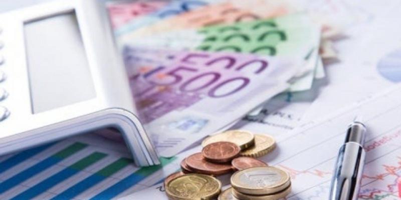 ¿Qué pasará con las ayudas a los autónomos en octubre? Dinero / Pixabay
