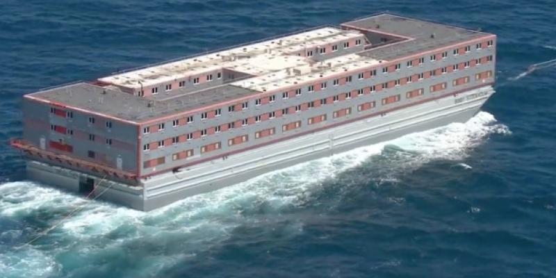 Barco cárcel para migrantes irregulares en Reino Unido Barco para migrantes irregulares que lleguen a Reino Unido