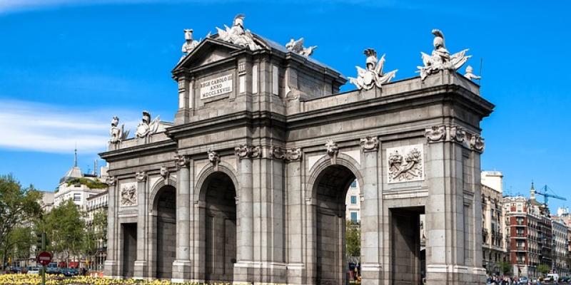 Puerta de Alcalá, Madrid / Pixabay Puerta de Alcalá, Madrid