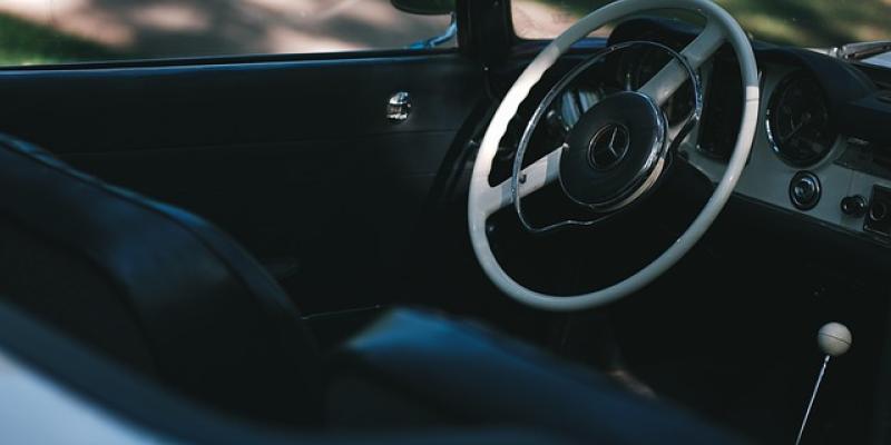 Baterías de coches eléctricos / Pixabay Volante de un coche eléctrico