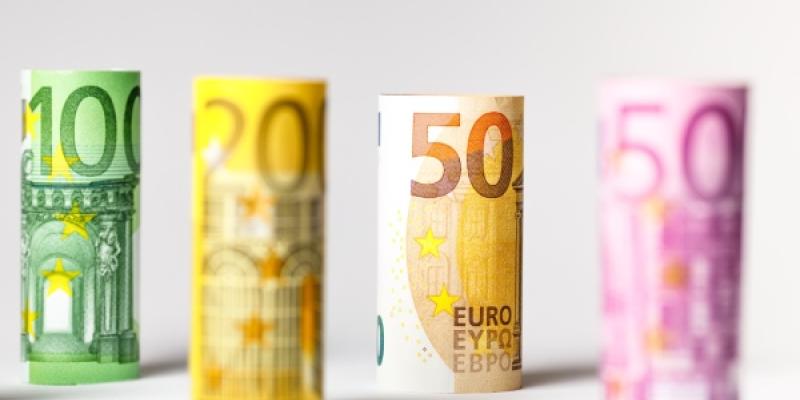 Billetes de euro | Foto de 123RF/vaksmanvm101 Billetes de euro
