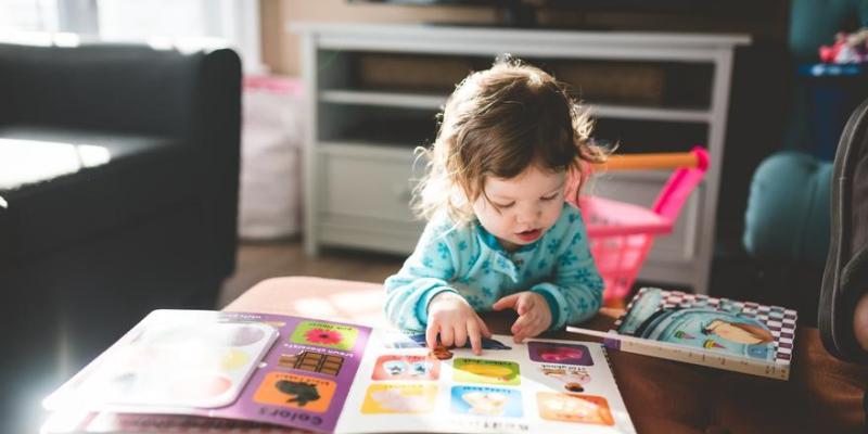 Los niños aprenden sonidos de forma diferente