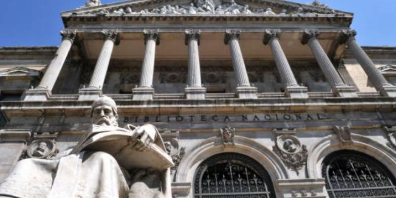 La Biblioteca Nacional de España abre una exposición única - iStock Fachada de la Biblioteca Nacional de España