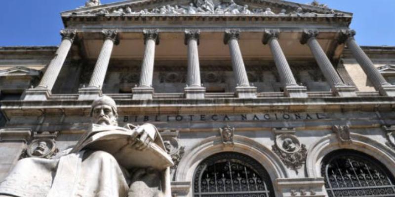 Fachada de la Biblioteca Nacional de España 