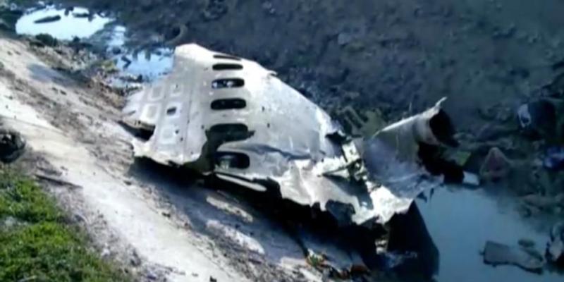 170 personas han fallecido tras estrellarse un Boeing 737.