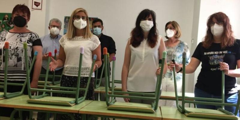 Asociación Tejiendo Petrer Voluntarias tejedoras de botas de ganchillo