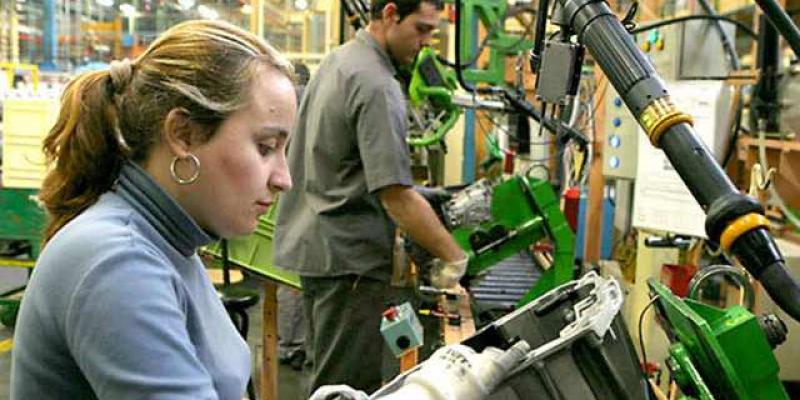 La brecha de género persiste en las empresas. Las empresas afrontan la asignatura pendiente de la igualdad.