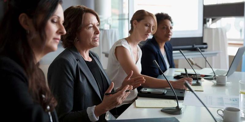 Brecha de género, mujeres directivas / grantthornton.es Mujer directiva