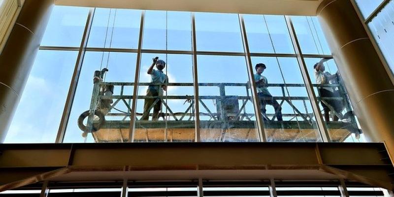 Brecha salarial / Pixabay Trabajadores del sector de la construcción