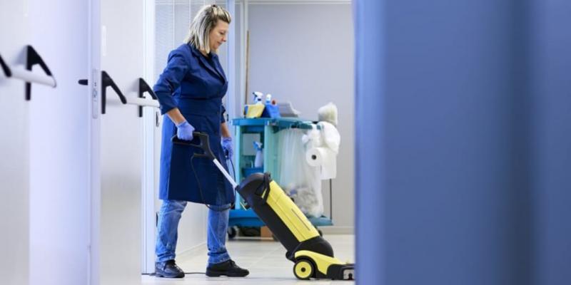 Brecha salarial Mujer trabajadora / Imagen: Diego Cervo | Shutterstock