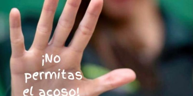 Bullying o acoso escolar / Pixabay Mano pintada con un mensaje contra el bullying