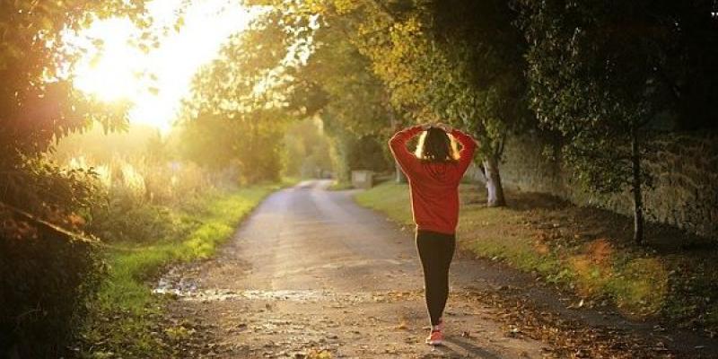 Caminar ofrece múltiples beneficios para la salud Caminar/Pixabay