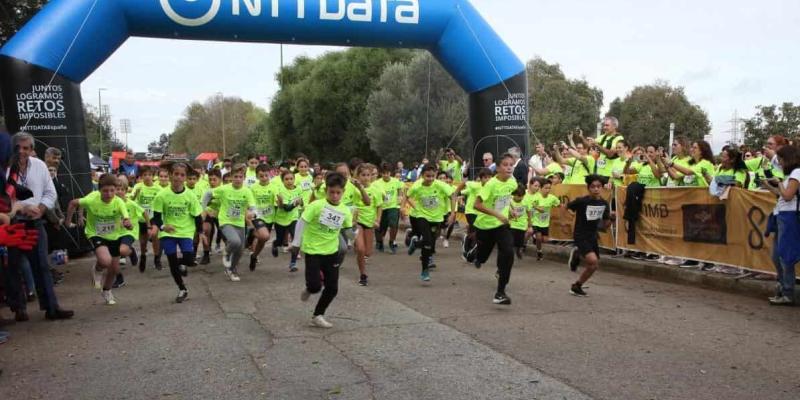 Imagen de la carrera solidaria de Sevilla/elDiario.es Carrera Solidaria contra el cáncer infantil en Sevilla