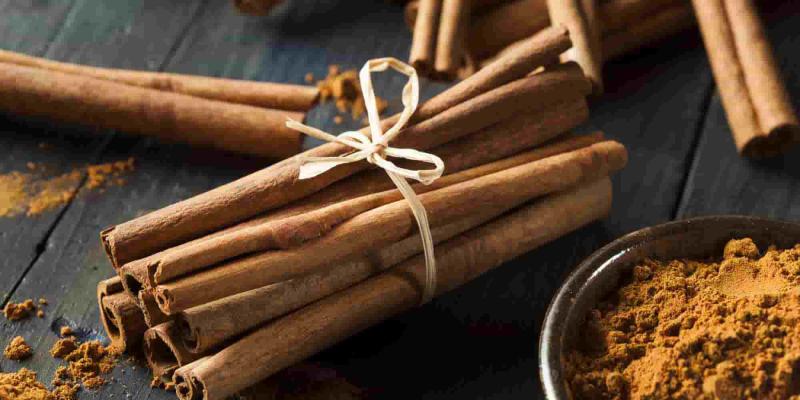 Imagen de ramas de canela/Cadena Dial La canela cuida la memoria y mejora el aprendizaje