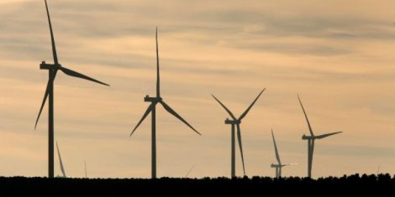 Capital Energy Molinos de viento, parque eólico / Pixabay