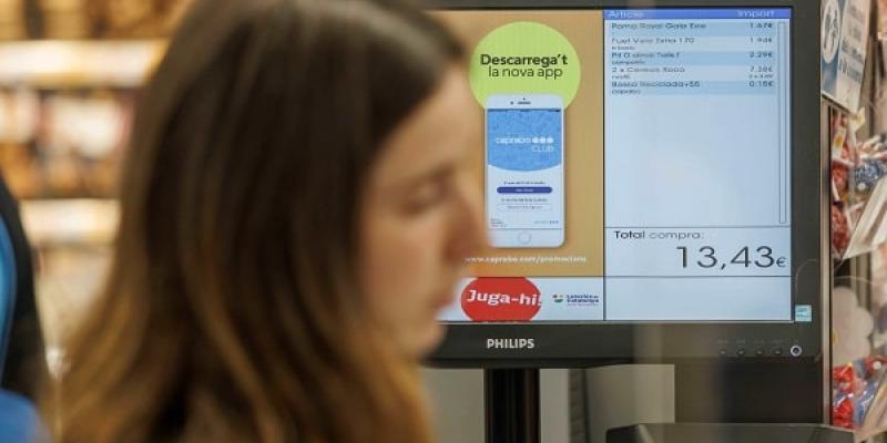 Imagen de un supermercado/Indisa Caprabo inicia una campaña para ayudar contra las enfermedades neurodegenerativas
