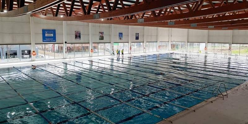 Imagen de una piscina/Gacetín Madrid Carabanchel lanza el programa "Píldoras deportivas"