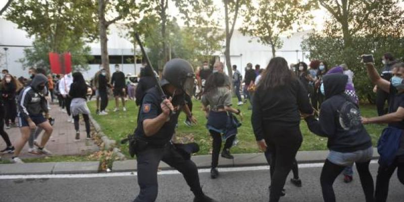 Cargas / Twitter Unidas Podemos Comunidad de Madrid Cargas policiales frente a la Asamblea de Madrid