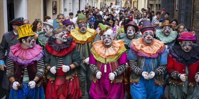 Imagen de un pasacalle en el Carnaval de Cádiz/Diario de Cádiz Carnavales de Cádiz 2024