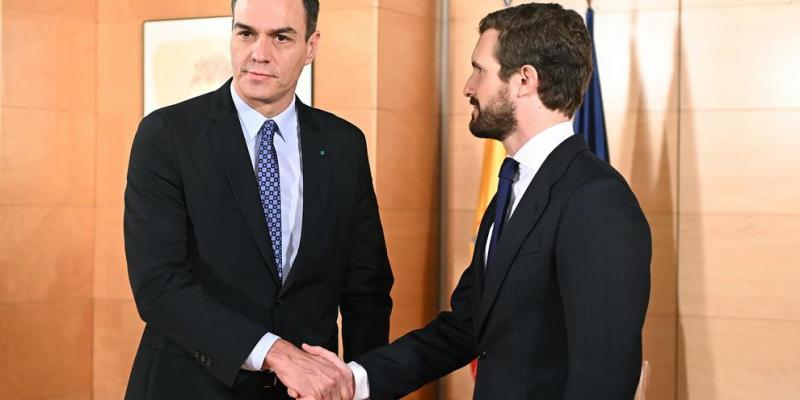 Sánchez y Casado, enfrentados en todo. Sánchez y Casado, enfrentados en todo.