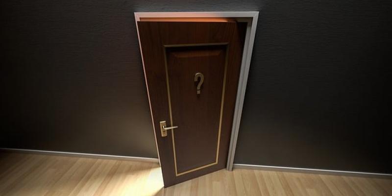 Tu casero y tu alquiler / Pixabay Puerta de una casa alquilada