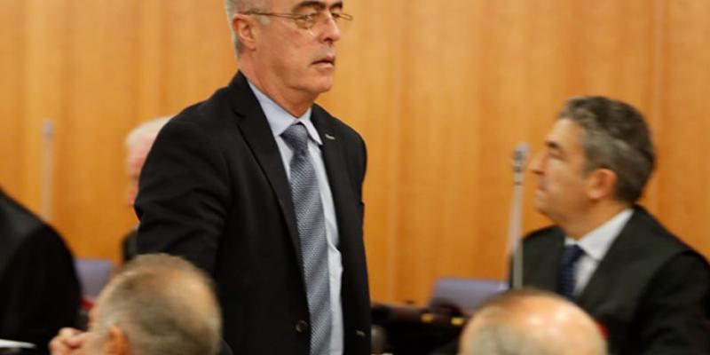 El exalcalde socialista de Estepona, Antonio Barrientos, en la sala donde se desarrolla el juicio en Málaga