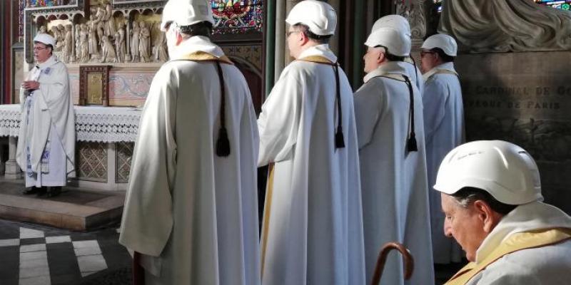 Confirman 216.000 casos de pederastia en la Iglesia francesa/Diario de Noticias