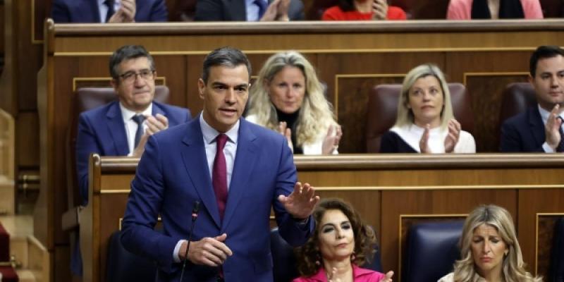 Sánchez desde su escaño en la última sesión de control al Gobierno en el Congreso Sánchez desde su escaño en la última sesión de control al Gobierno en el Congreso | Foto de Congreso de los Diputados