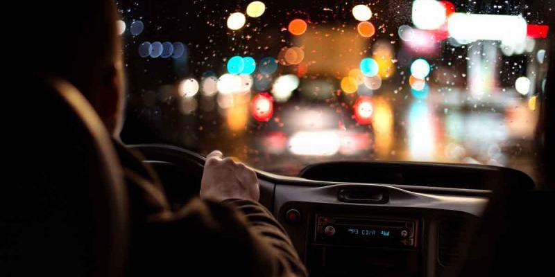 ceguera nocturna / Neomotor La ceguera nocturna puede afectar a actividades como la conducción