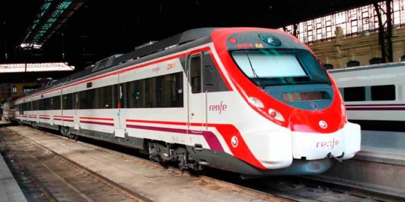 Tren de cercanías en la estación de Fuenlabrada 