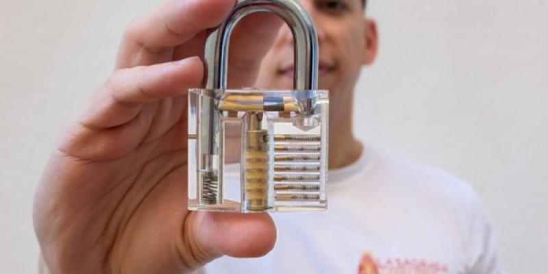 Seguridad en el hogar/ La Sagrada Cerrajería Cerrajeros en Barcelona para la seguridad en el hogar