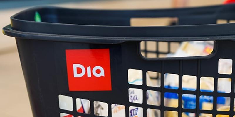 Imagen de un carro de la compra/Correspommsable Dia reta a ChatGPT para lanzar un programa de alimentación saludable