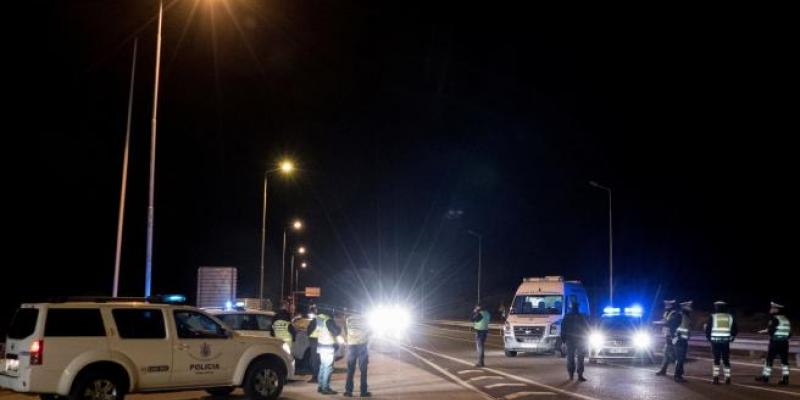 Policías desplegados en la frontera entre España y Portugal en Huelva | EFE