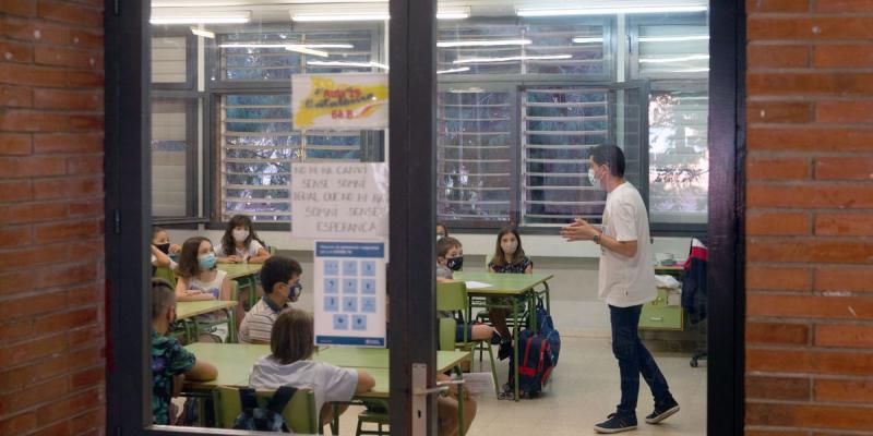 Clases en castellano también