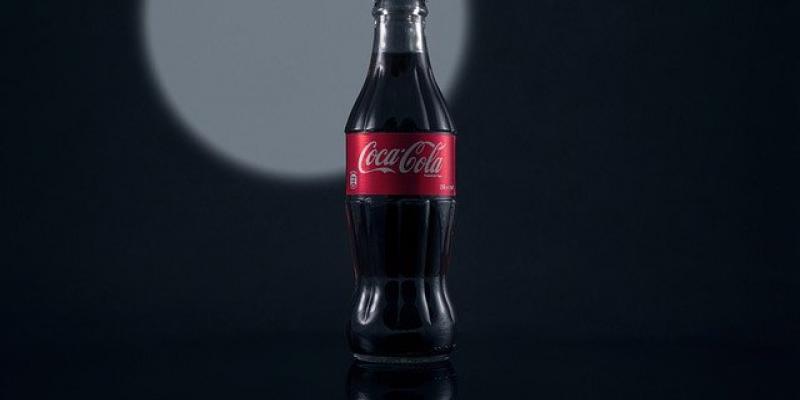 Coca-Cola reparte comida a los más vulnerables en 21 ciudades distintas Botella de Coca-Cola/Pixabay