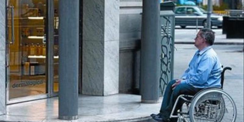 Comercios inaccesibles/ El Periódico Ejemplo de comercios inaccesibles en Barcelona