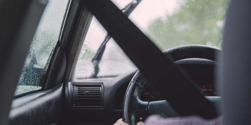 Prohibido conducir / Pixabay Volante de un coche