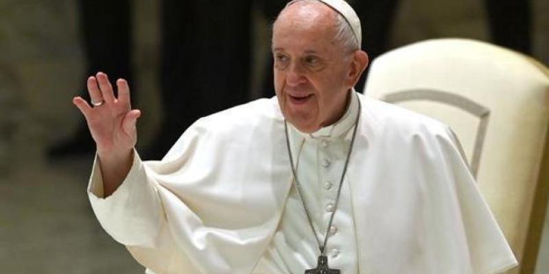 El Papa afirma que sería conveniente reducir el consumo de carne