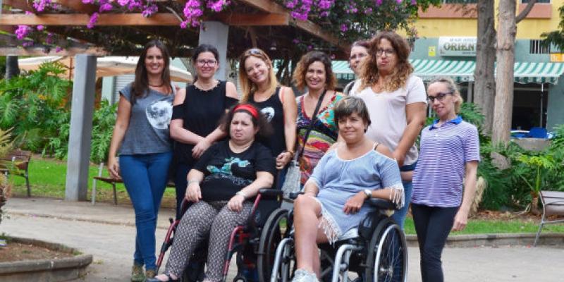 Las mujeres con discapacidad elevan el nivel formativo del colectivo.