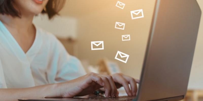 Cómo enviar correos masivos