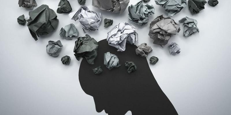 Imagen de una figura humana con estrés/AARP Lo que le pasa a tu cuerpo cuando tienes exceso de cortisol